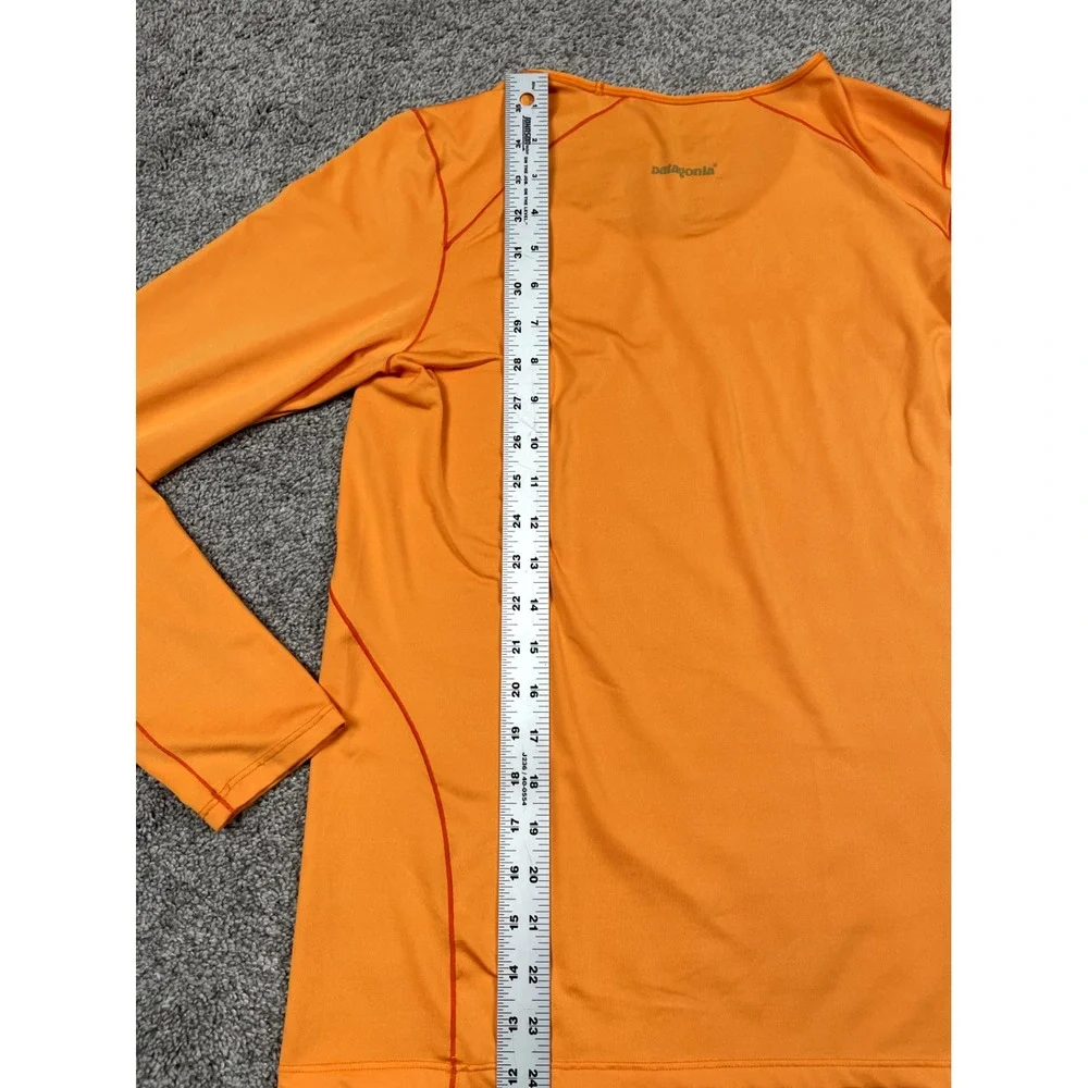 Patagonia Shirt Womens Medium Orange Long Sleeve Base Layer Camping Hike Outdoor